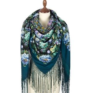 NWT Russian Pavlovo Posad Shawl 100% Wool fabric with silk fringe